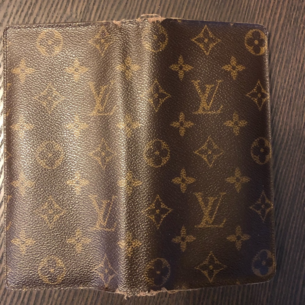 LV wallet. No box no receipt no bag.  Authentic